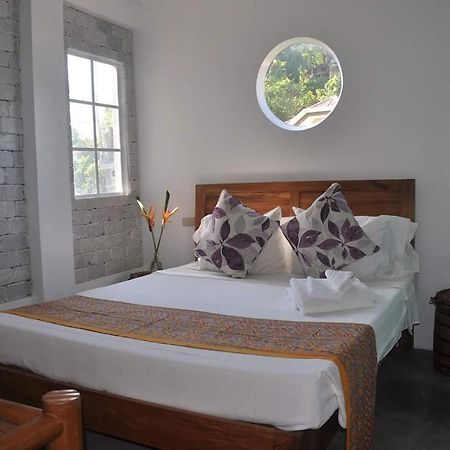Stone Creek House Bed & Breakfast Romblon Dış mekan fotoğraf