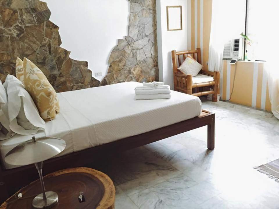 Stone Creek House Bed & Breakfast Romblon Dış mekan fotoğraf