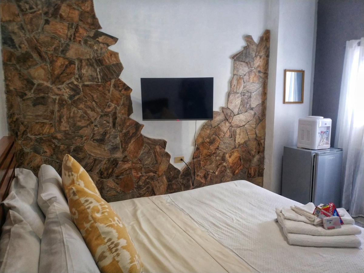 Stone Creek House Bed & Breakfast Romblon Dış mekan fotoğraf